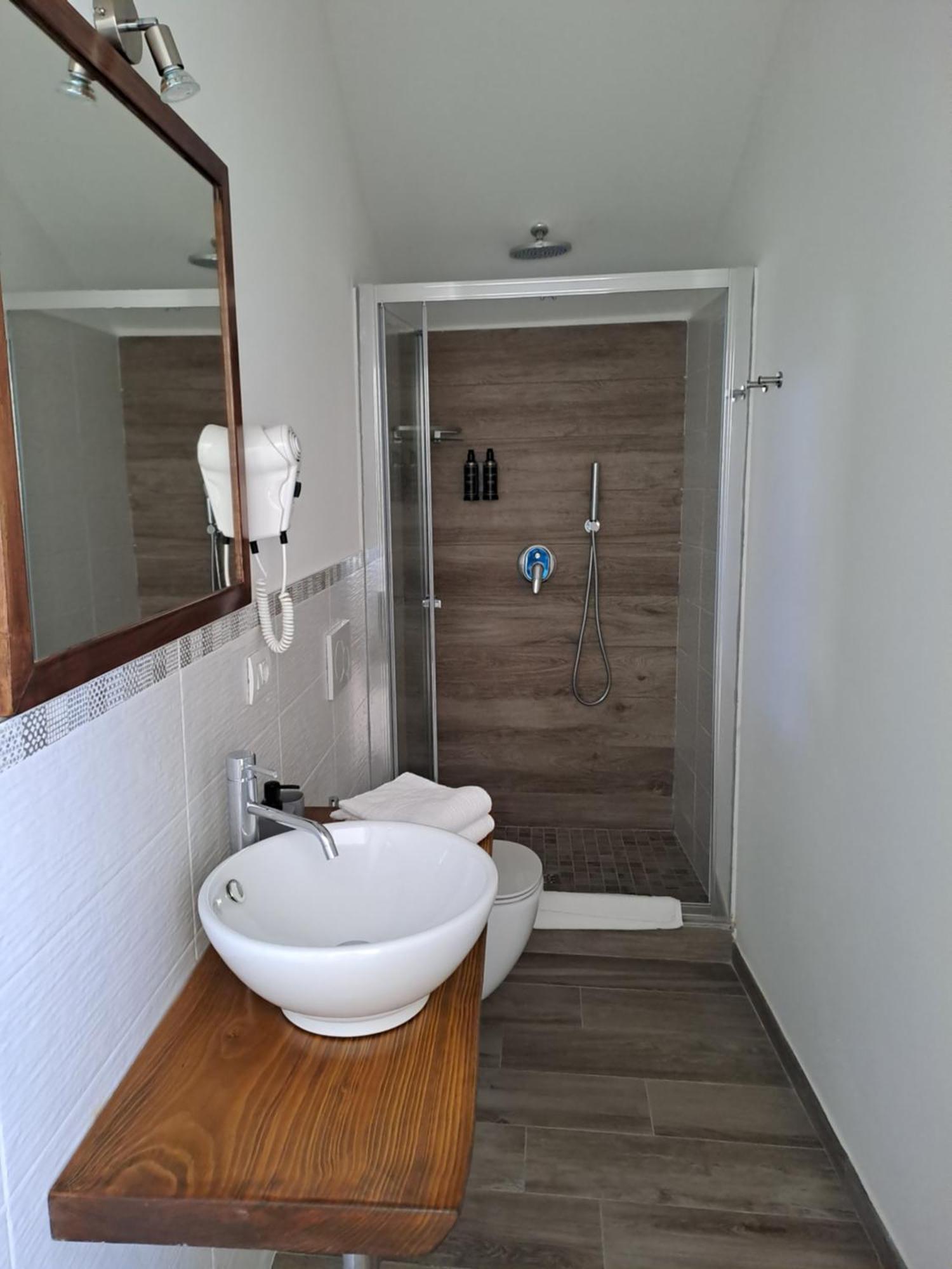 Andirivieni Bellagio Guest House المظهر الخارجي الصورة