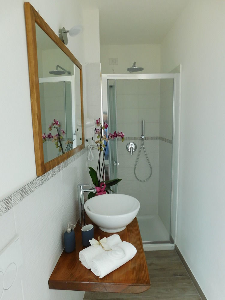 Andirivieni Bellagio Guest House المظهر الخارجي الصورة